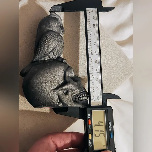 Shungite Skull and Owl Carving - Picture 5 of 5